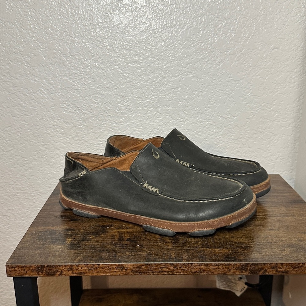 OluKai Men's Black Leather Slip-On Loafers